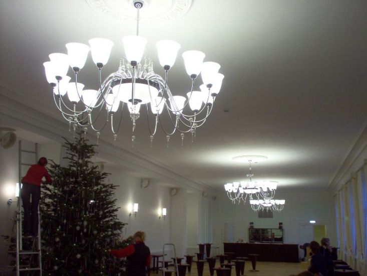 Estonia Teater lühtrite metalldetailid